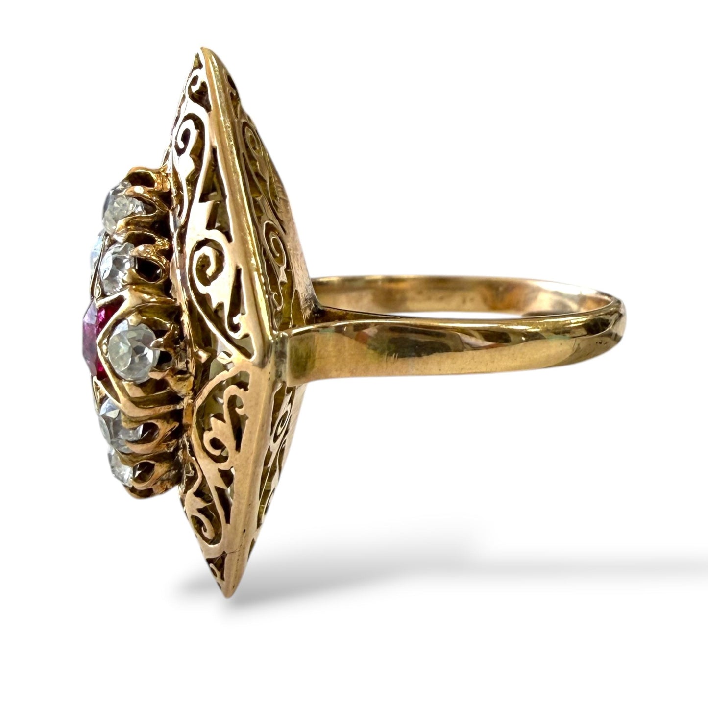 0.10ct. Ruby & 0.32 White Diamonds Vintage Ring in 14k Yellow Gold 5.5US 5.01g.