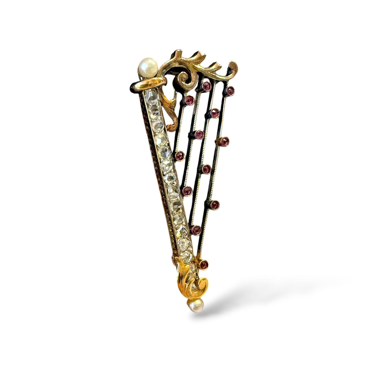 Vintage Harph Brooch With Diamonds and Ruby in 18k Gold 5.75g.