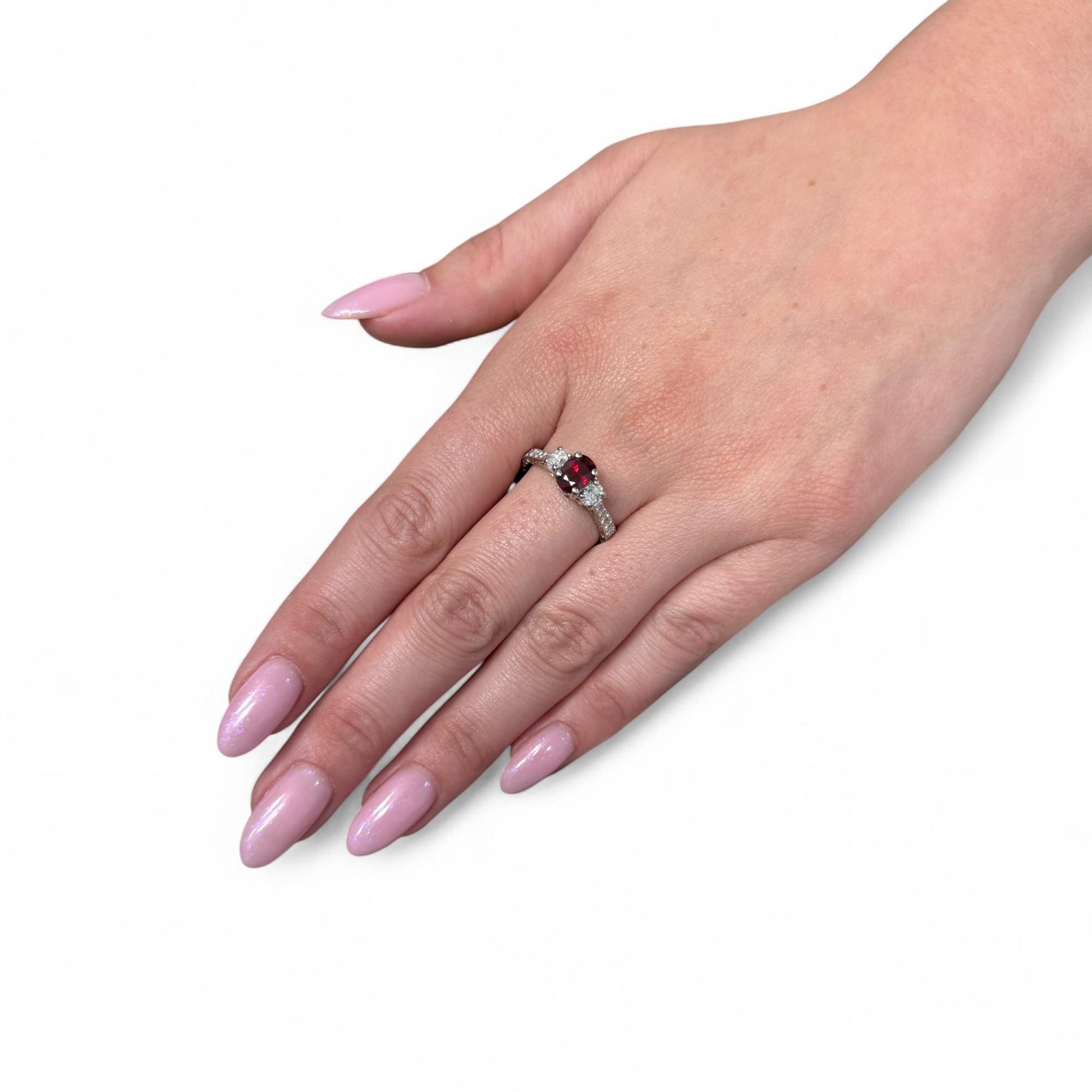 1.23 Ruby& White Diamond Ring in Platinum 7.75US. 8.33g.