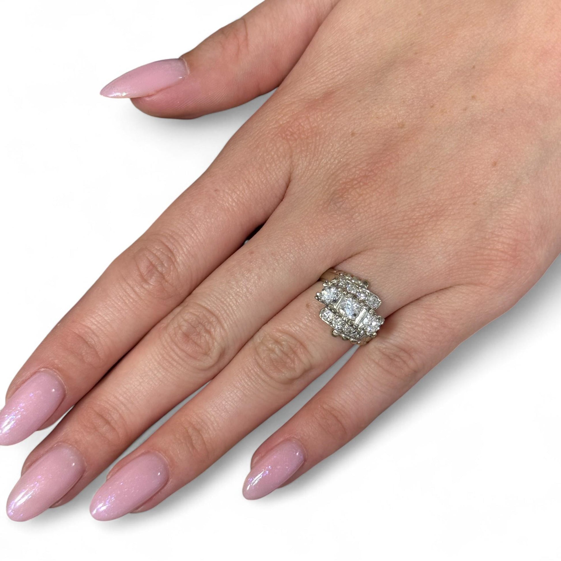 1.96cttw. White Diamond Vintage Cluster Ring in 14k White Gold 5US 6.65g.