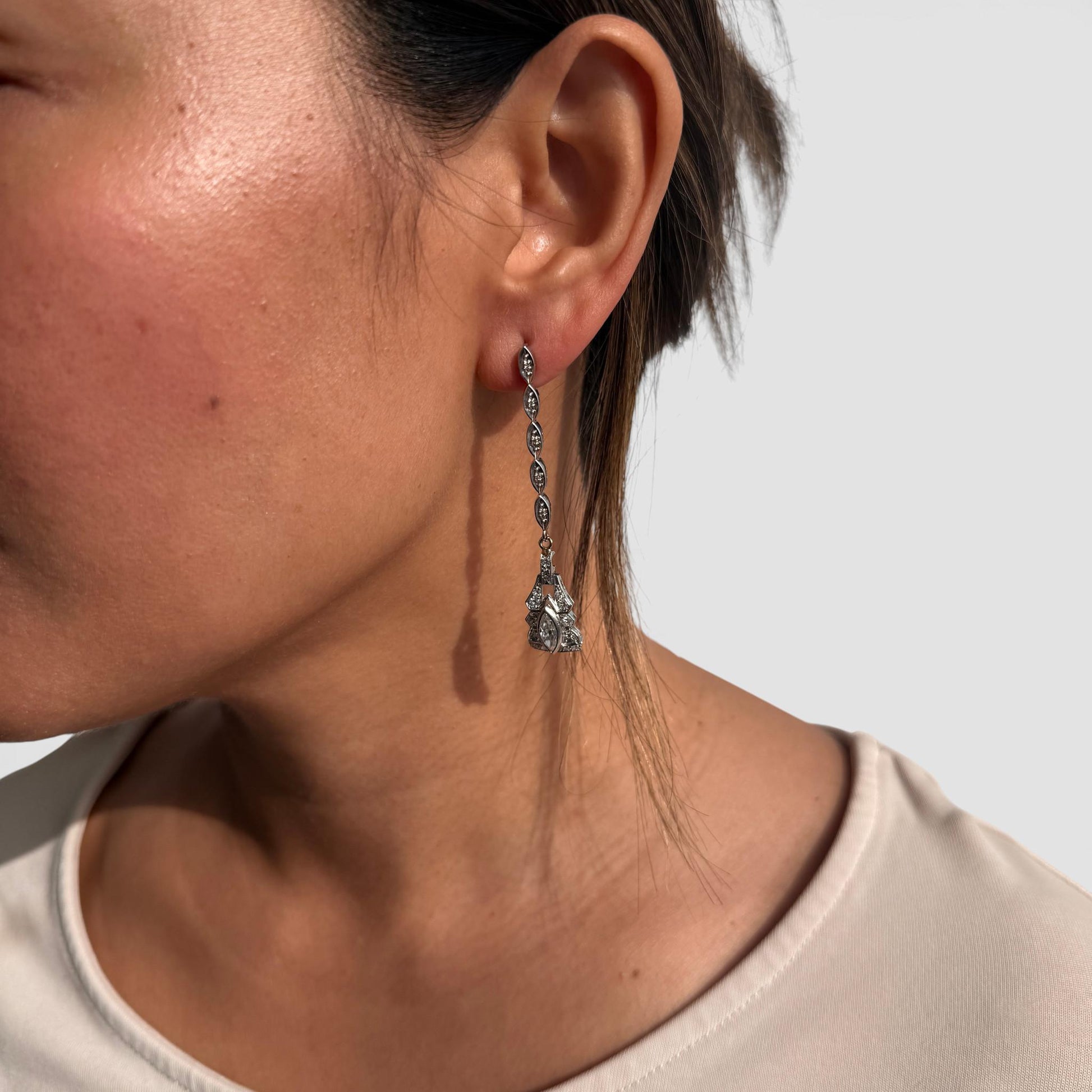 1.74cttw. White Diamond Vintage Drop Earrings in 14k White Gold 9.44g.