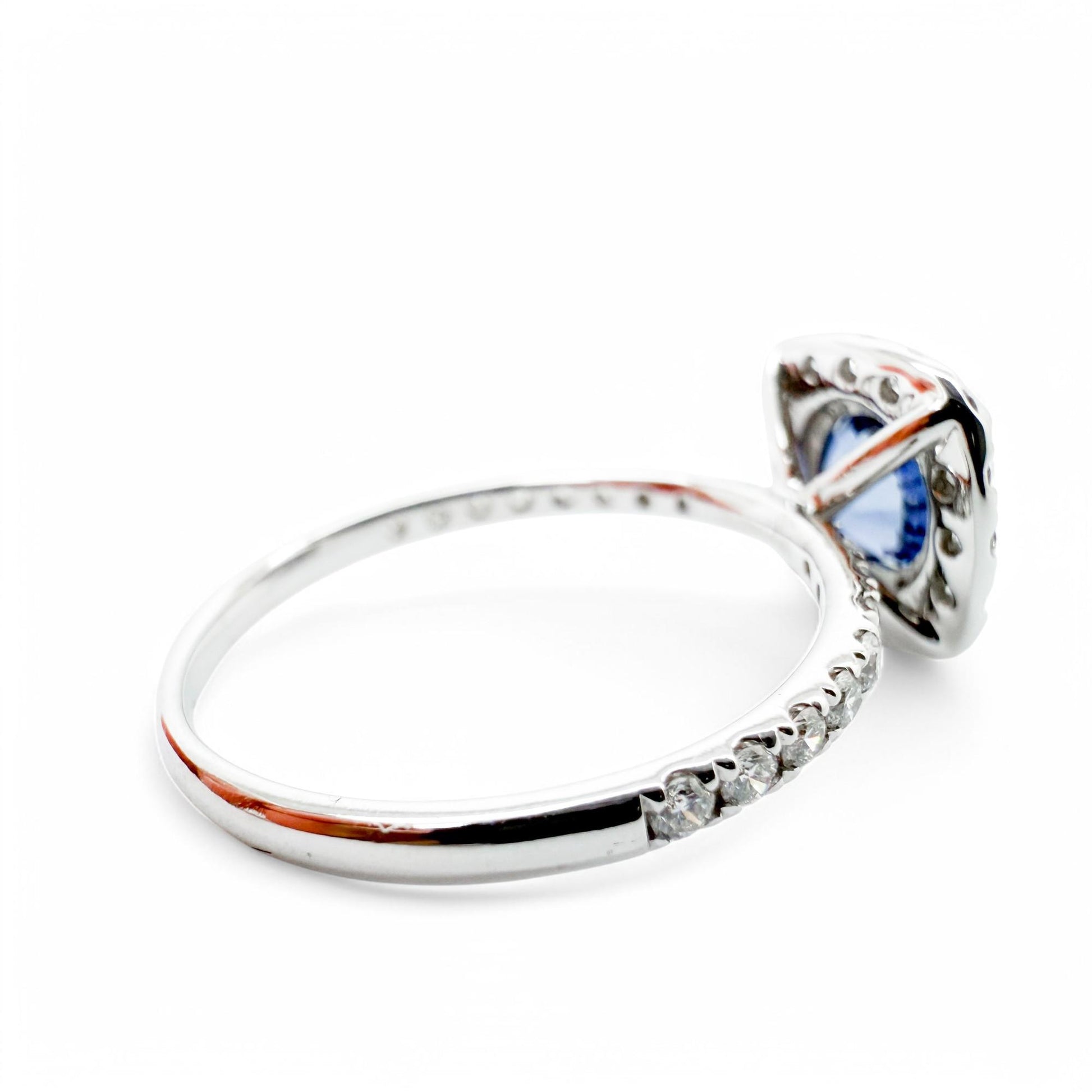 1.35 ct. Blue Sapphire Hallo White Diamond Ring in 14k White Gold 6US 2.27g