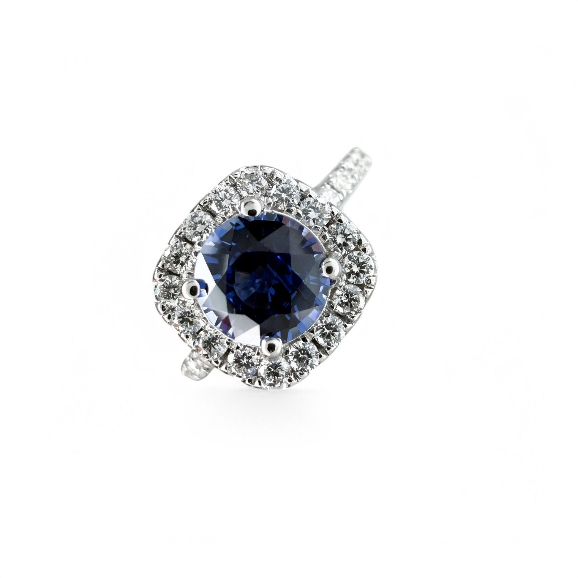 1.35 ct. Blue Sapphire Hallo White Diamond Ring in 14k White Gold 6US 2.27g