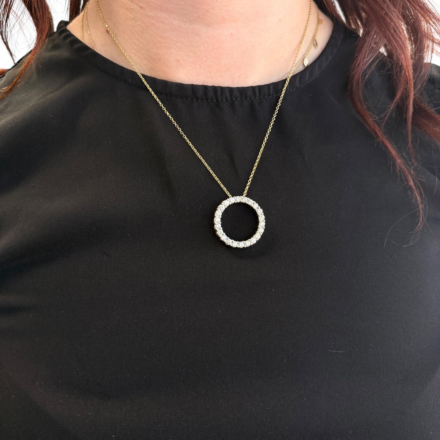 2cttw. White Diamond Circle Pendant Necklace in 14k Yellow Gold 18"