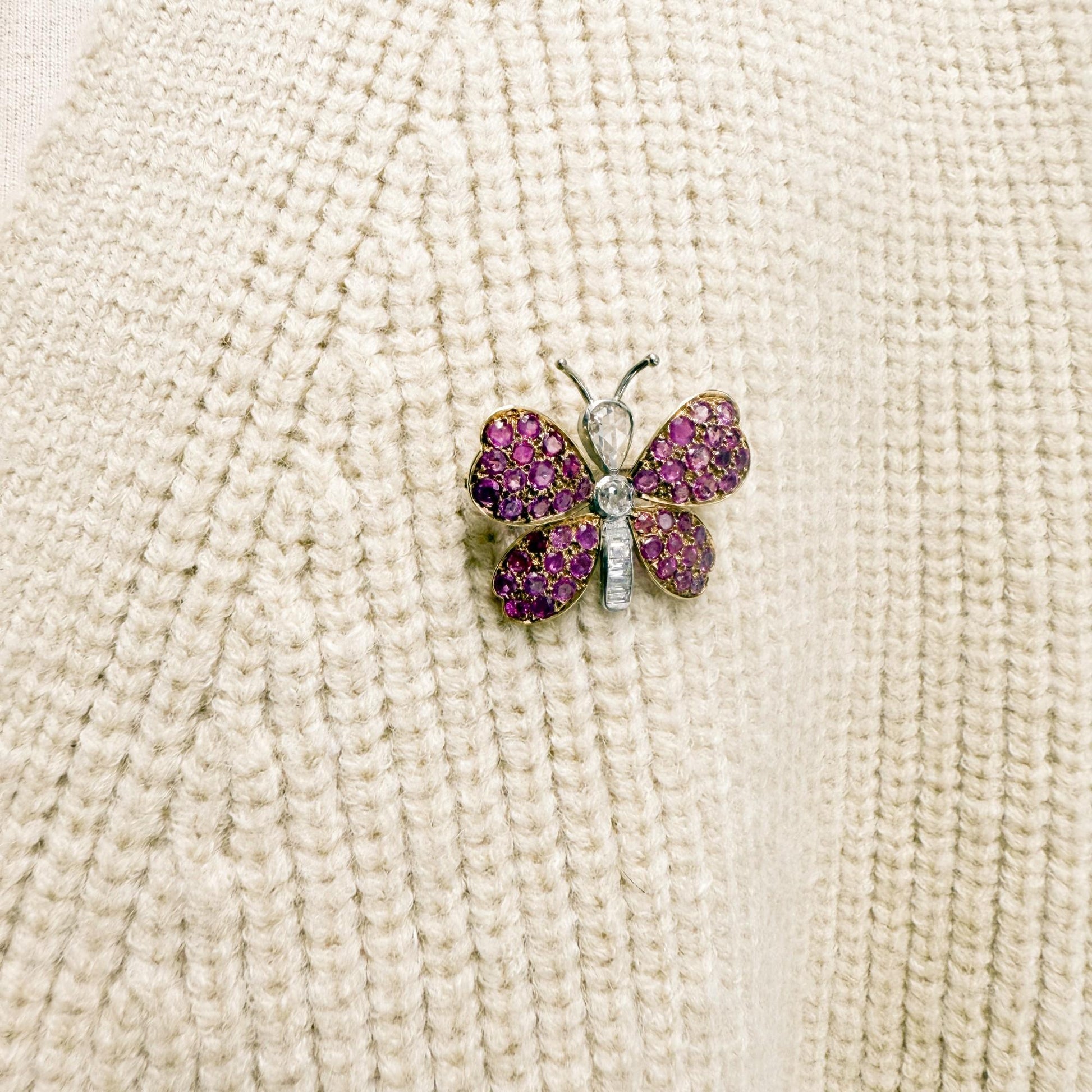 2.94 cttw. Pink Ruby & 0.65 cttw. White Diamonds Butterfly Brooch 8g.