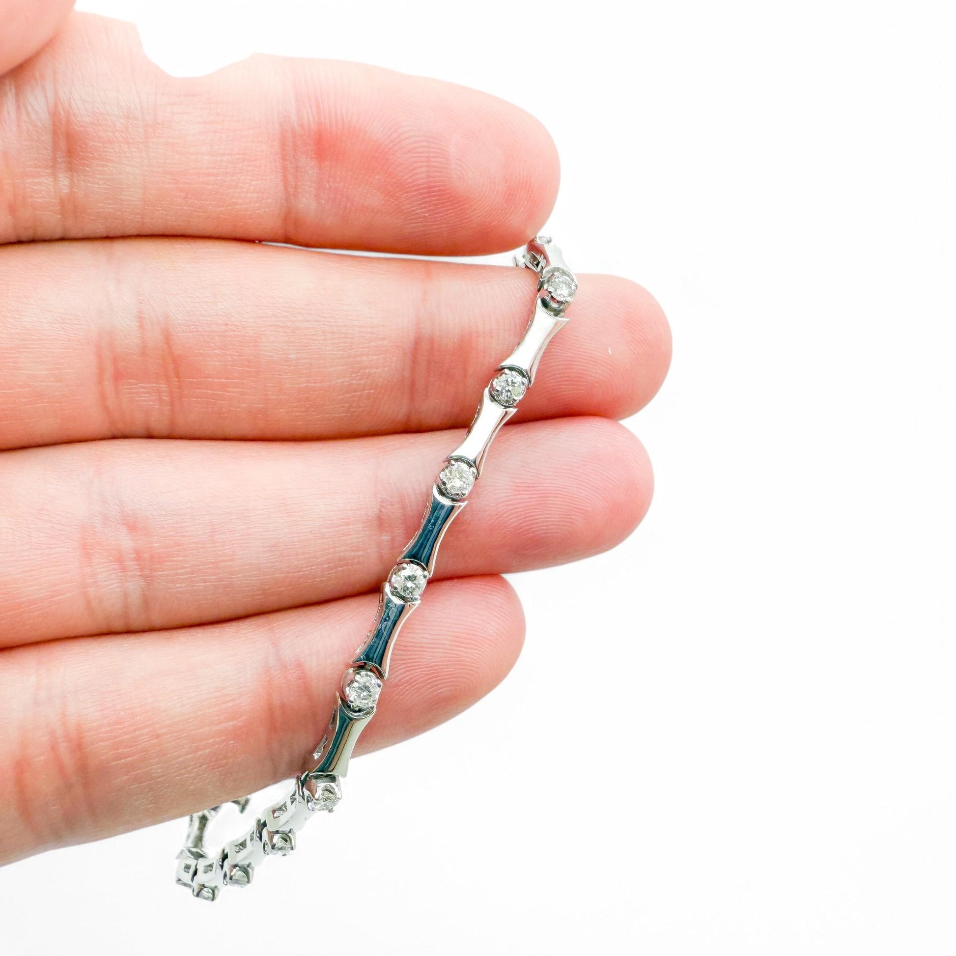 1.14 cttw. White Diamond Stetioned Bracelet in 14k White Gold 7.5" 11.30g.