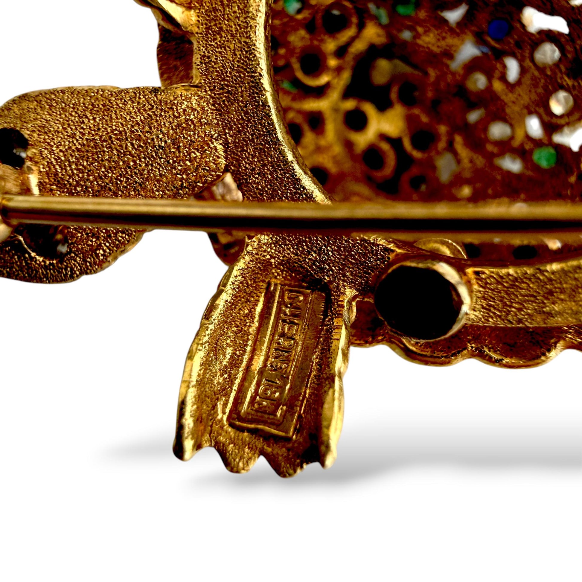 18k Yellow Gold Turtle Brooch with Diamonds Emeralds and Sapprires 16.69g.