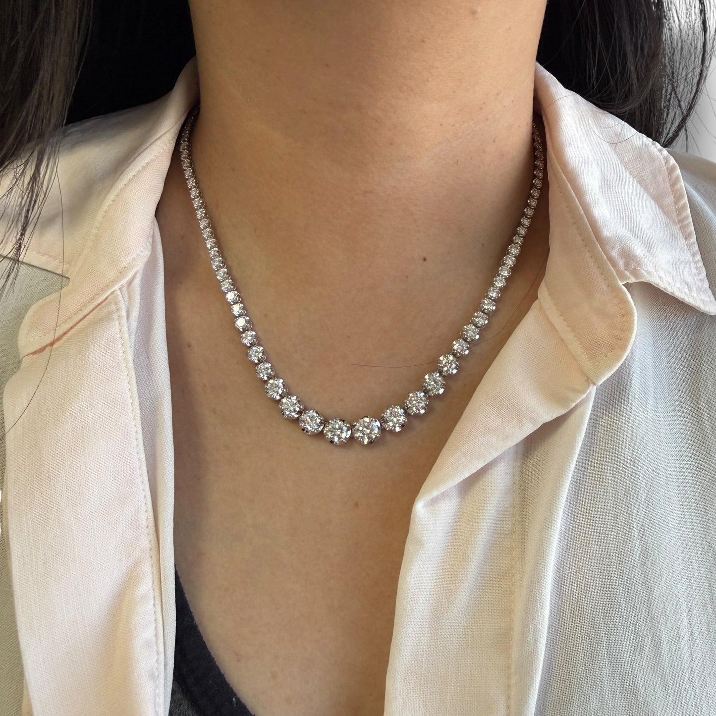 13.30cttw White Diamond Graguated Illusion Set Necklace in 14k White Gold 16.5"