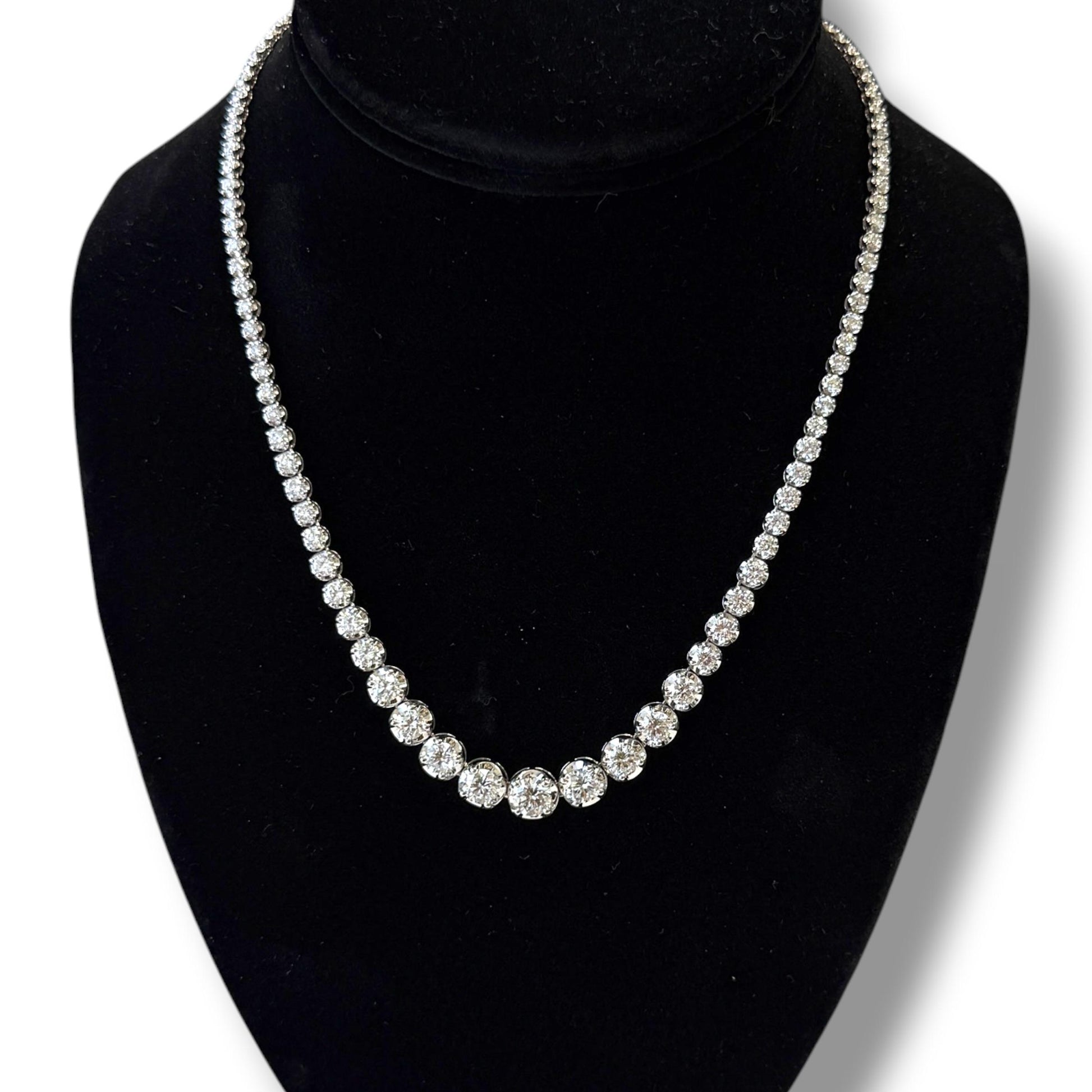 13.30cttw White Diamond Graguated Illusion Set Necklace in 14k White Gold 16.5"