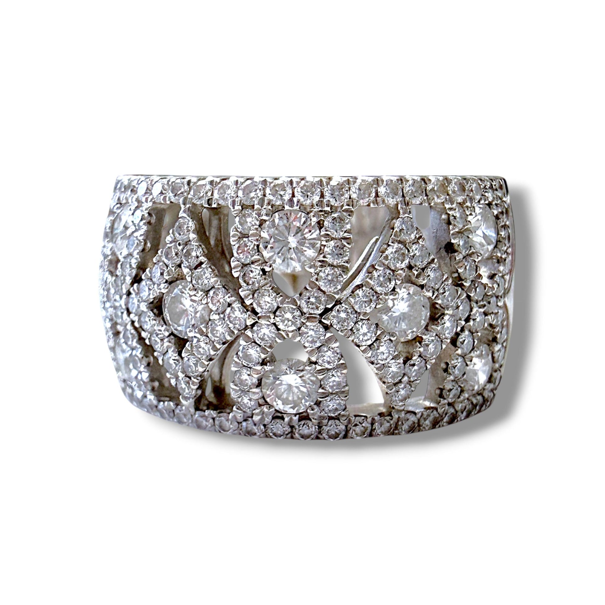 1.20cttw. White Diamond Wide Ring in 14k White Gold 7.5US 10.88g.