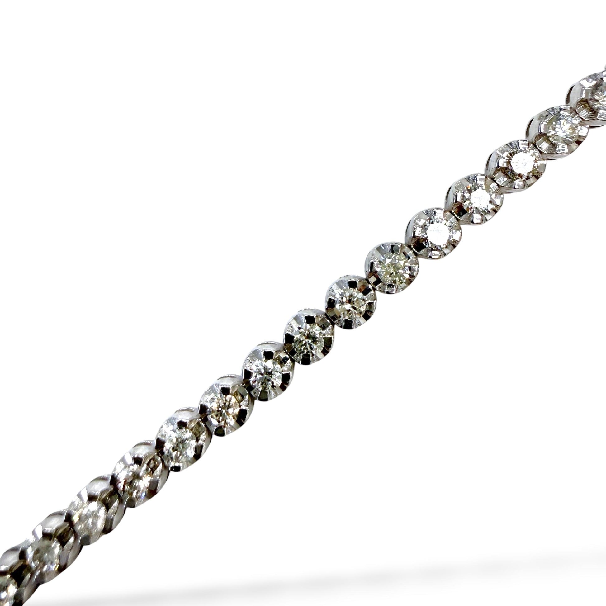 1.40cttw. White Diamond Tennis Bracelet in 14k White Gold  8.56g