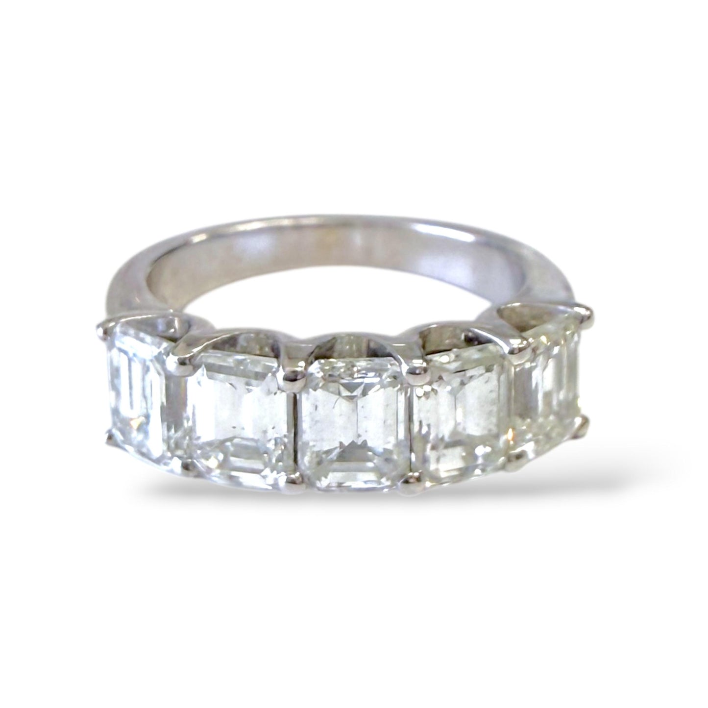 3cttw. Emerand Cut Natural Diamond Ring in 14k White Gold 3.95g. 4US