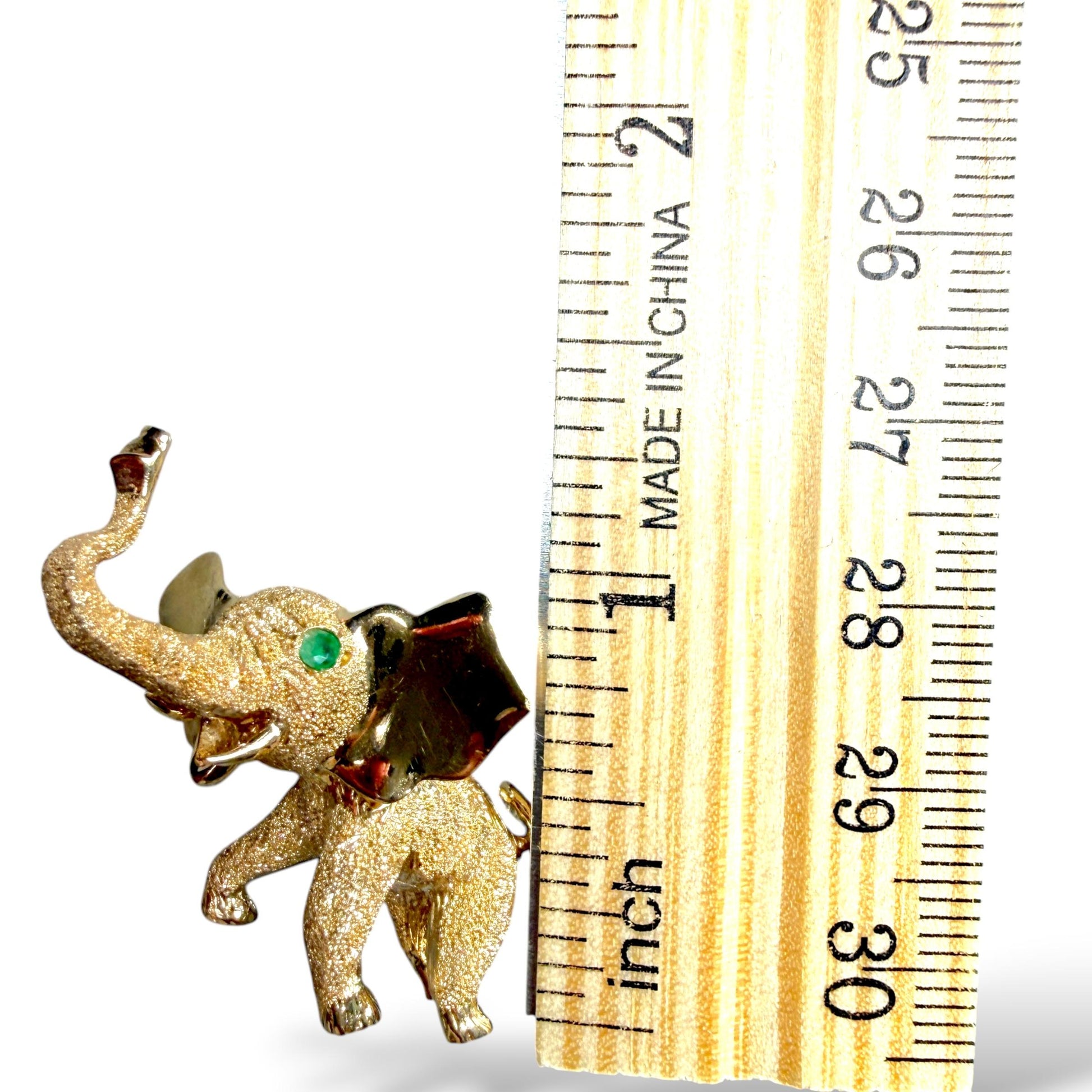 14k Yellow Gold Elephant Pendant 7.3g.