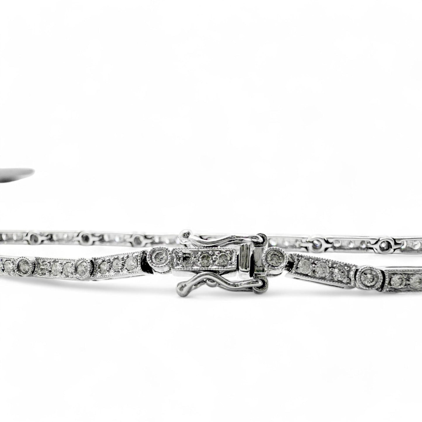 1.13 cttw. White Diamond Bracelet in 18k White Gold 8.0g