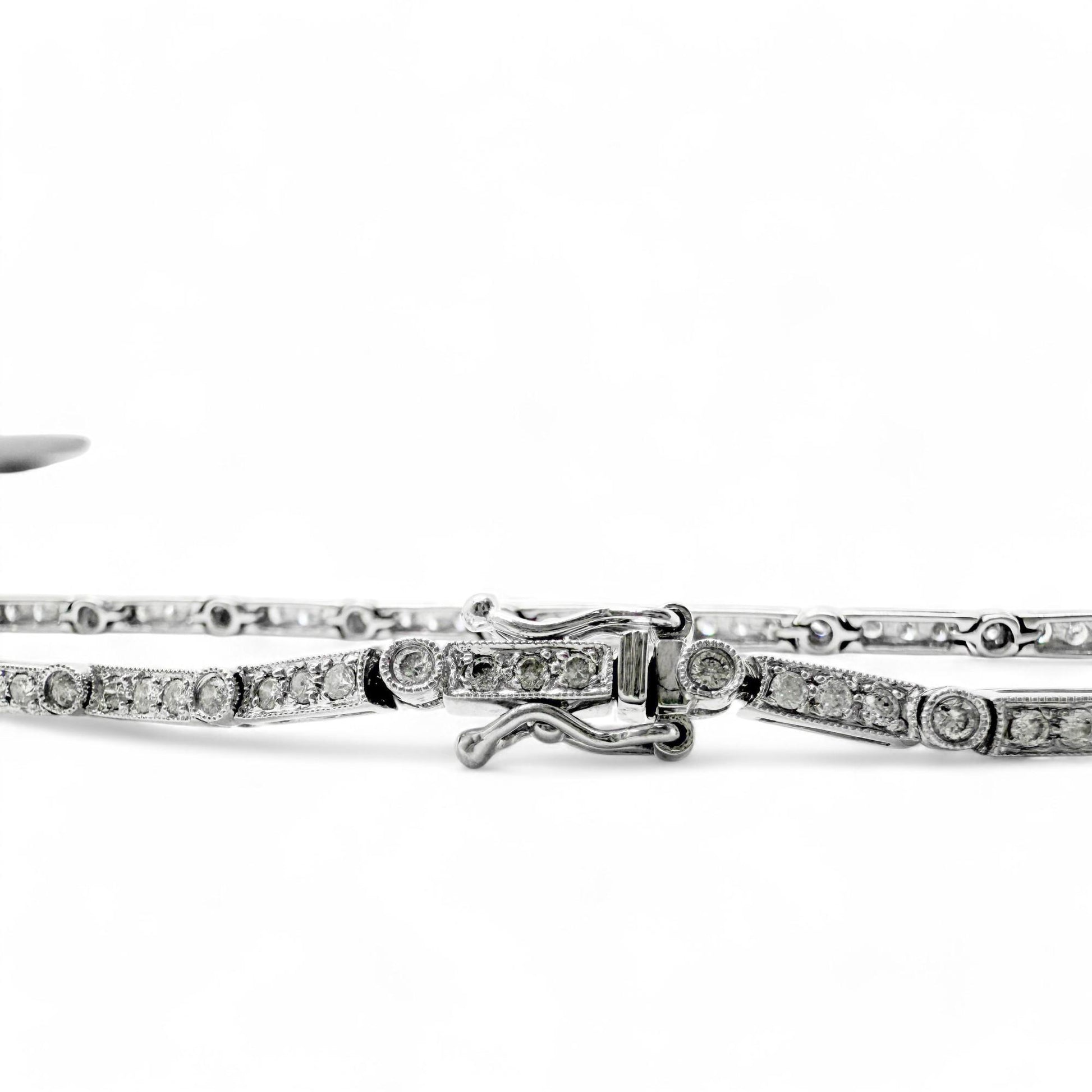 1.13 cttw. White Diamond Bracelet in 18k White Gold 8.0g