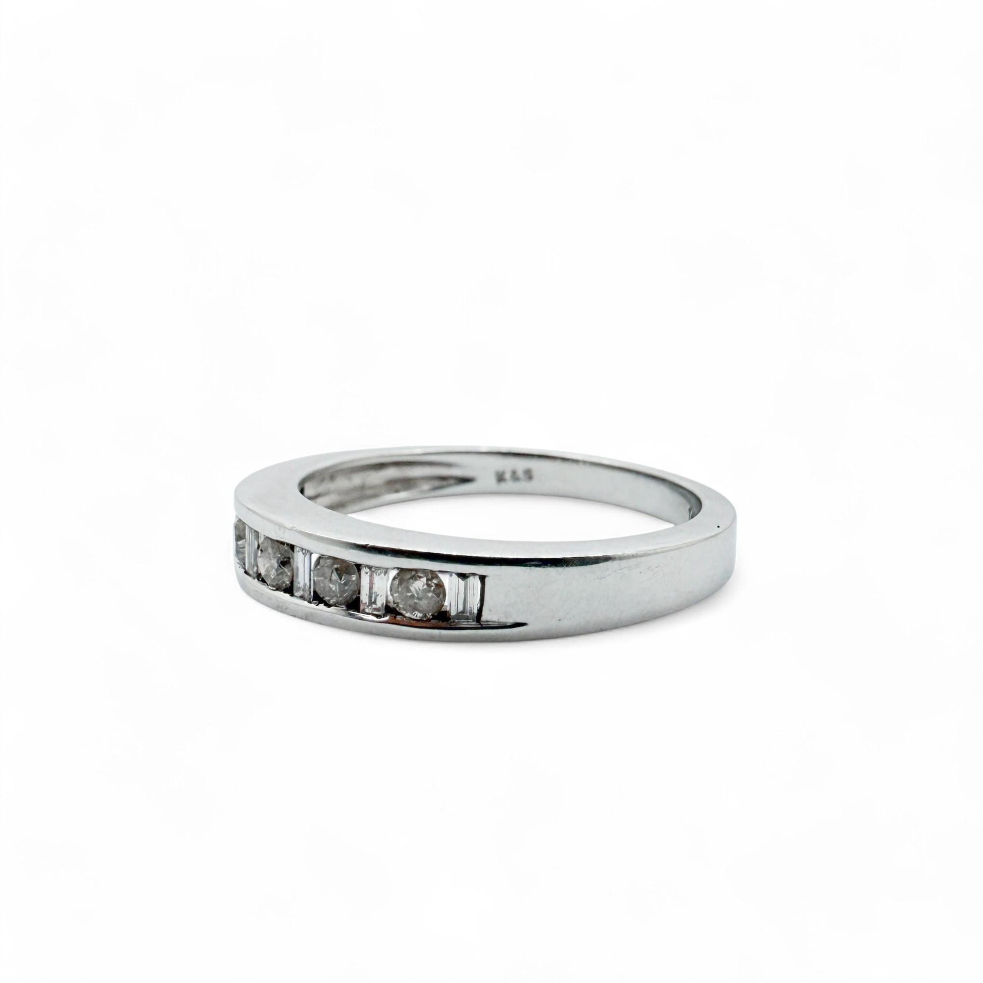 0.55 ctw White Diamond Channel Set Ring in 14K White Gold 7US 3.10 g