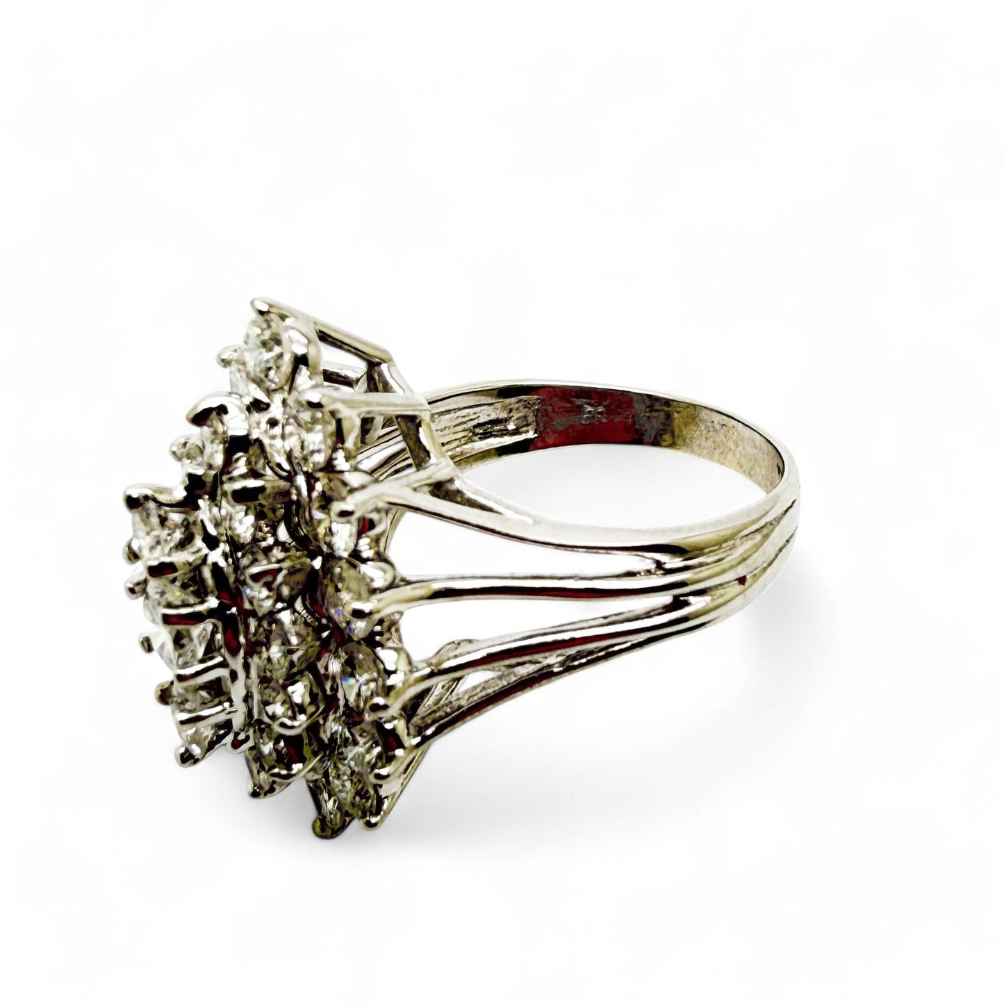 2.50 ctw White Diamond Cluster Ring in 14K White Gold 8US 8.10 g