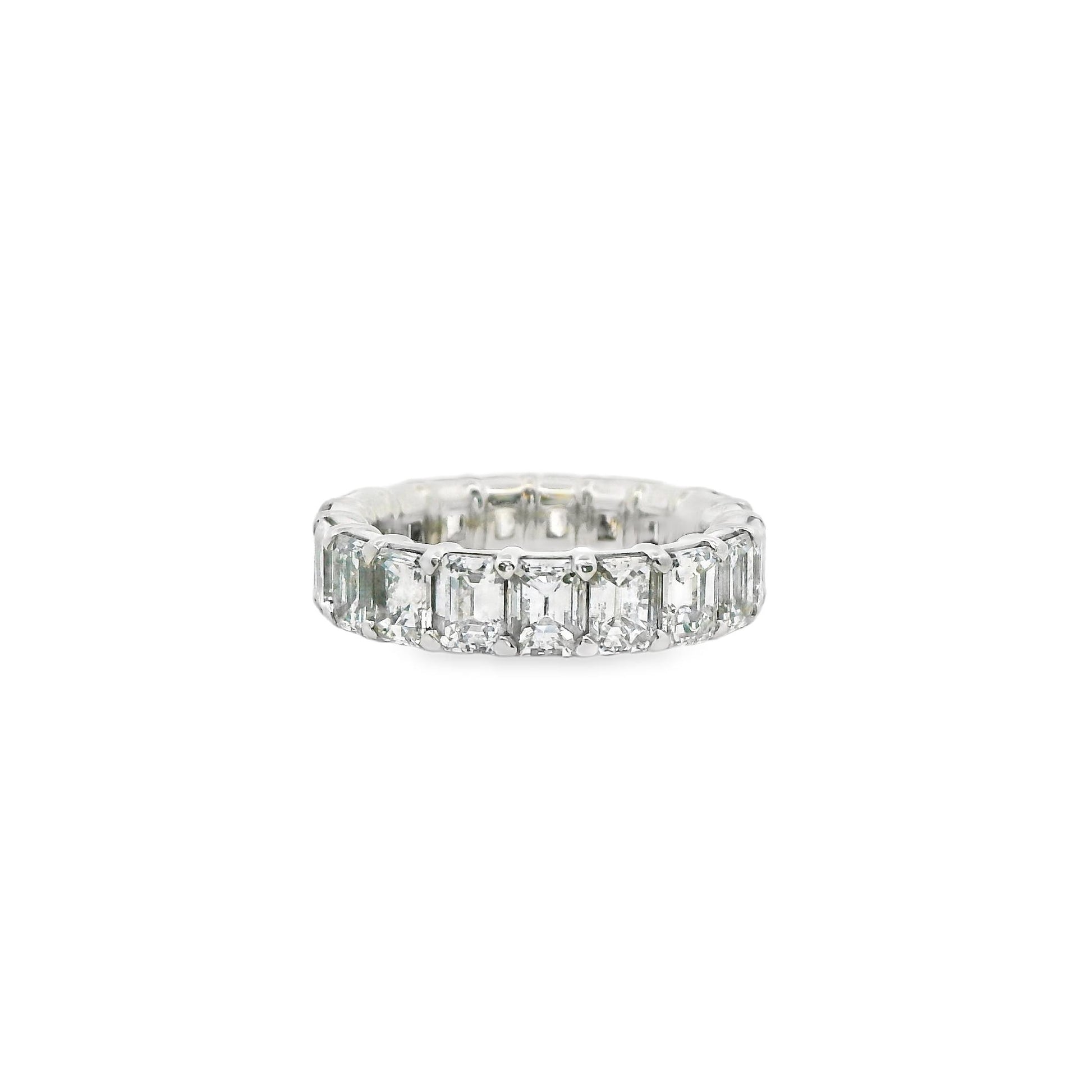 3.80 cttw. White Diamond Eternity Band in Platinum 4.25US 6.87g.