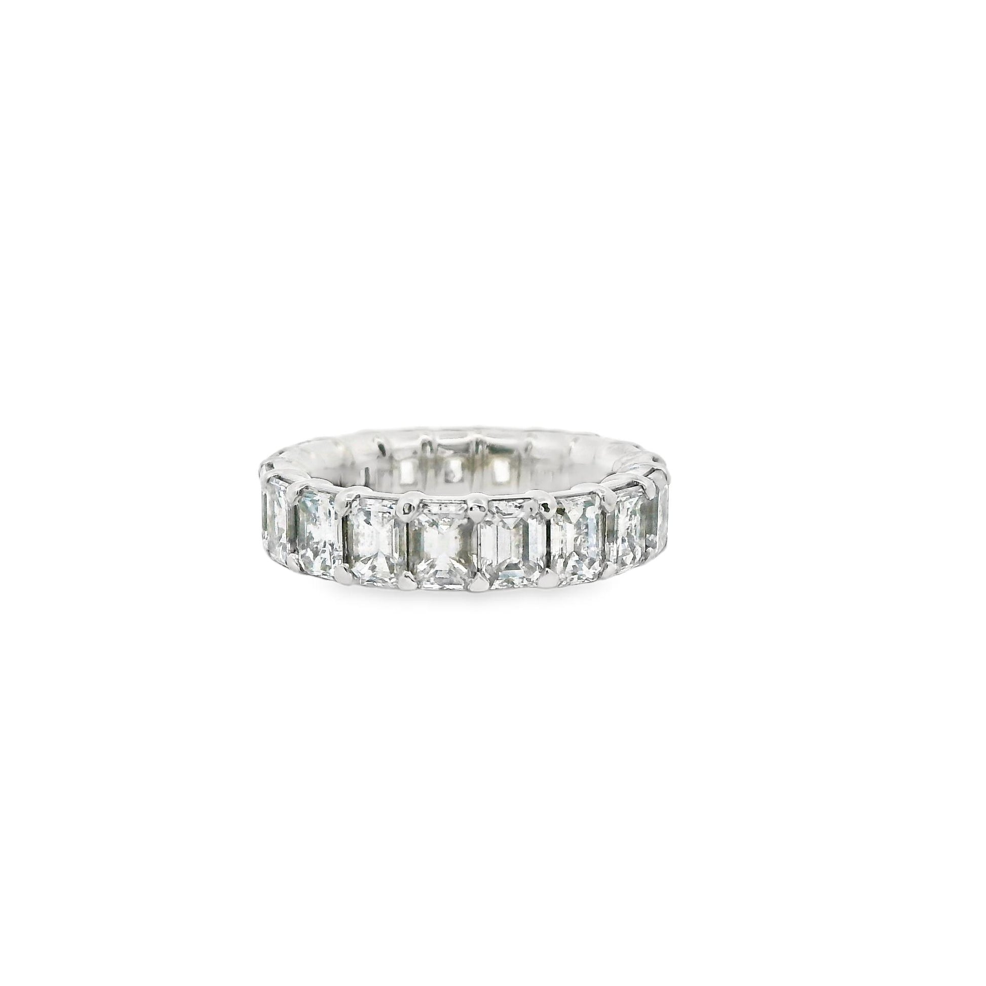 3.80 cttw. White Diamond Eternity Band in Platinum 4.25US 6.87g.