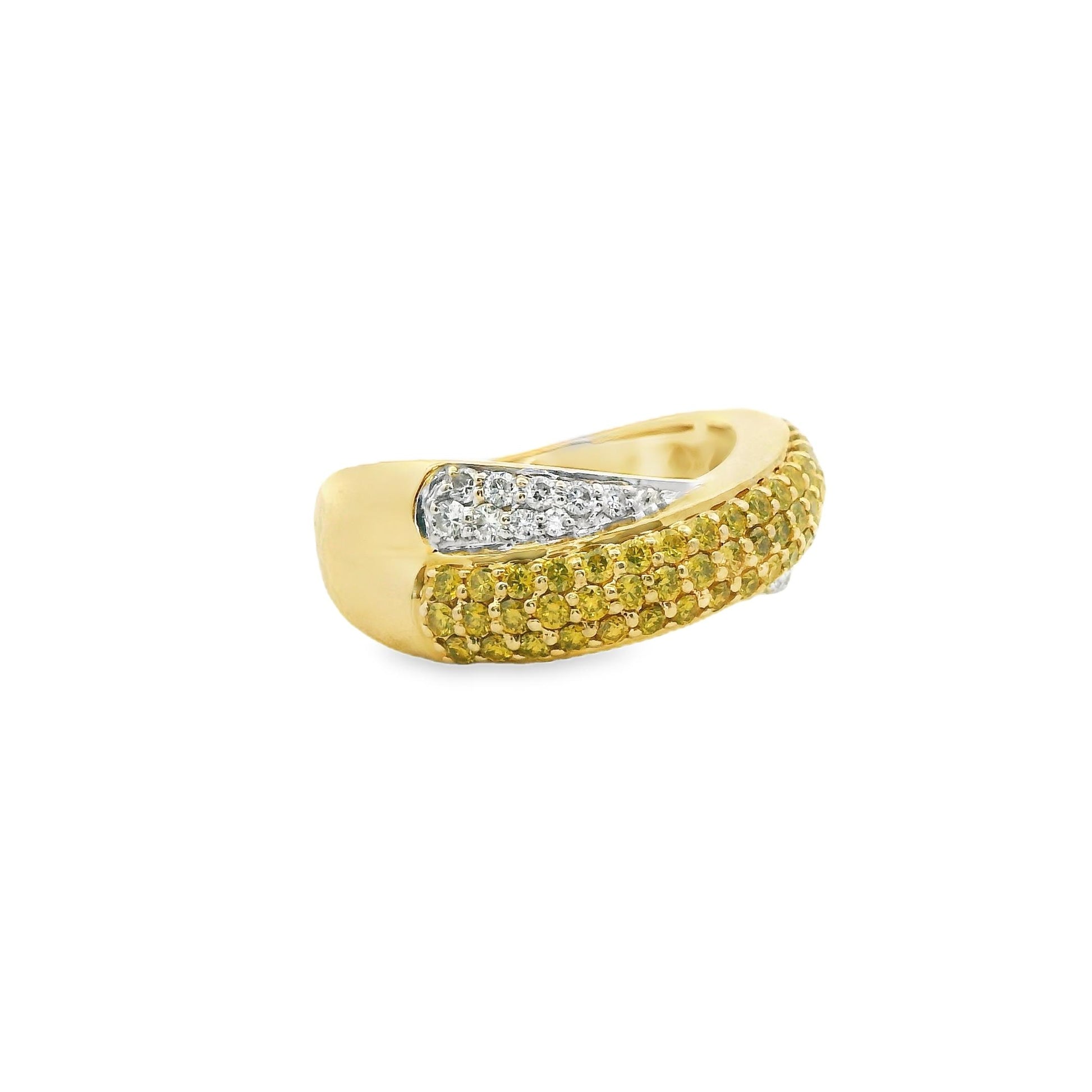 1.12cttw. White & Yellow Diamond Ring in 14k Yellow Gold 7US 7.65g.