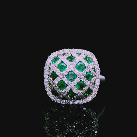 0.90cttw. Green Emerald & 0.60cttw. White Diamond Coctail Ring in 14k White Gold