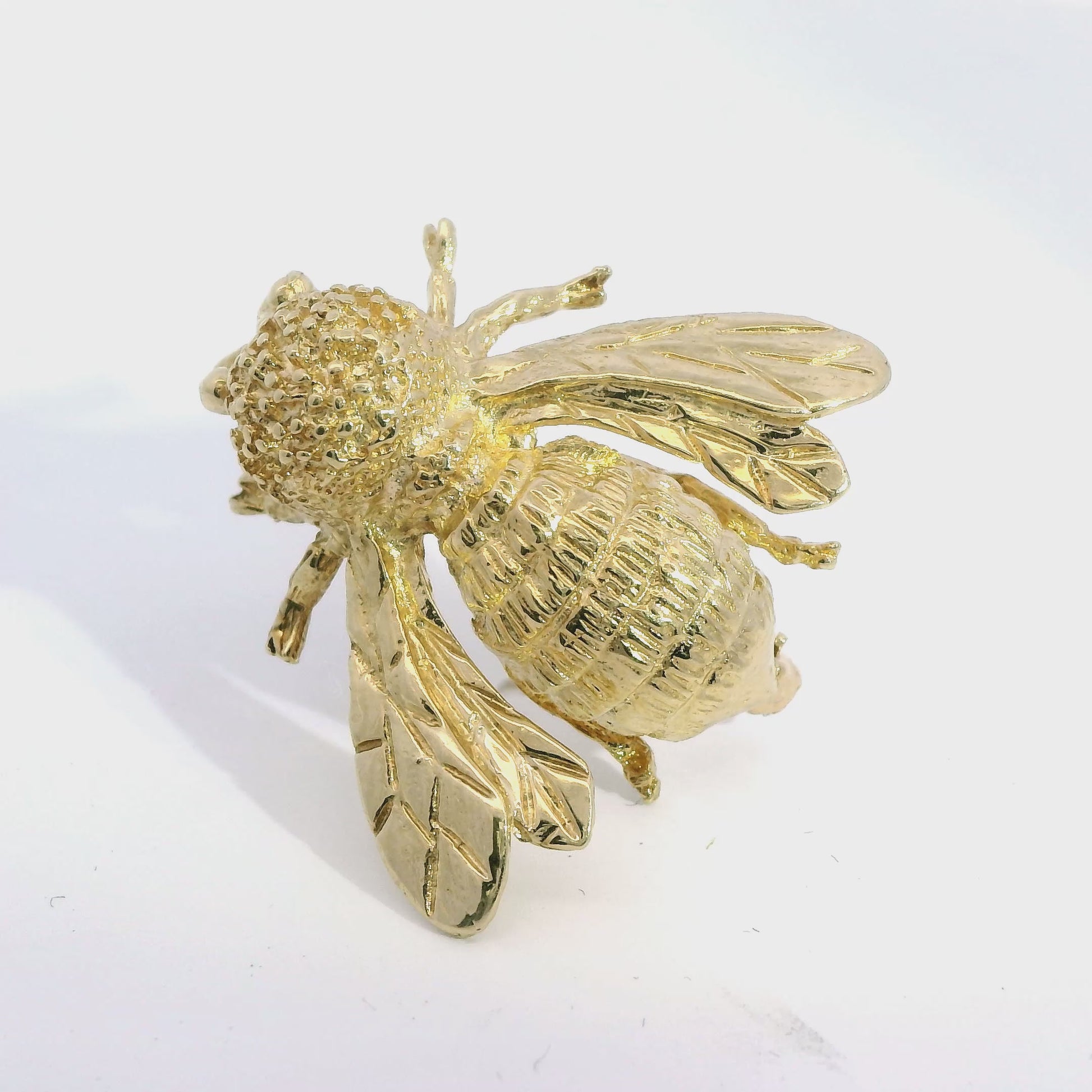 14k Yellow Gold Bumblebee Brooch 7.2g.