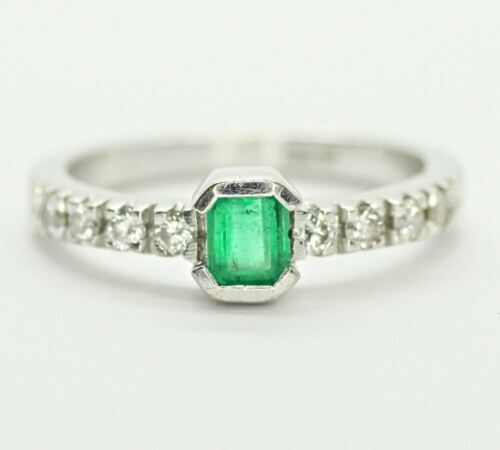 18k White Gold Colombian Emerald Cut Engagement Ring With Diamonds 6.5us