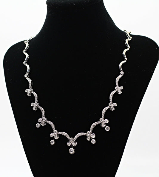 18k White Gold Scalloped Collar Diamond Necklace 3.00ctw 16"