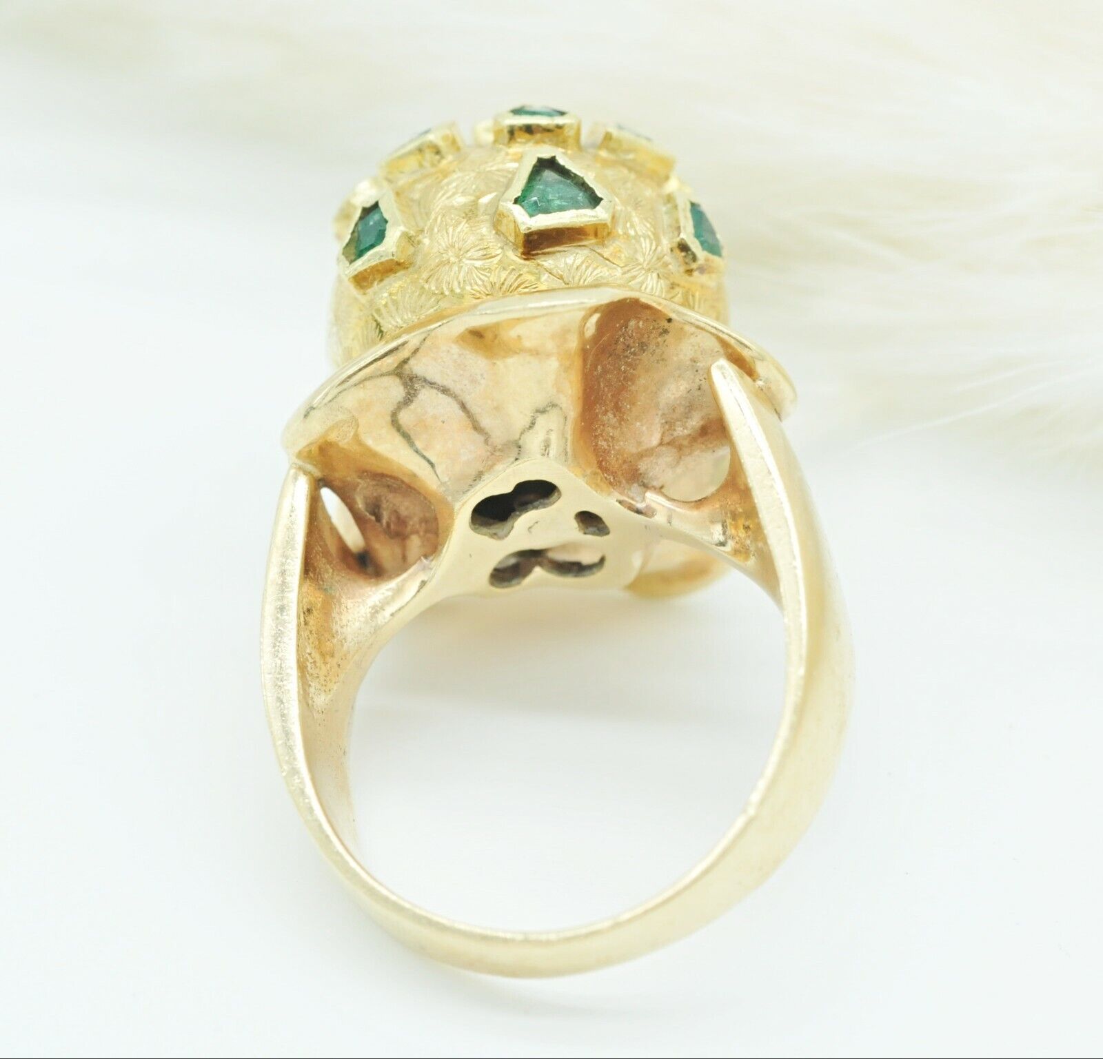 Vintage Ball Cluster Ring With Emerald Gemstone in 14k Yellow Gold 8us