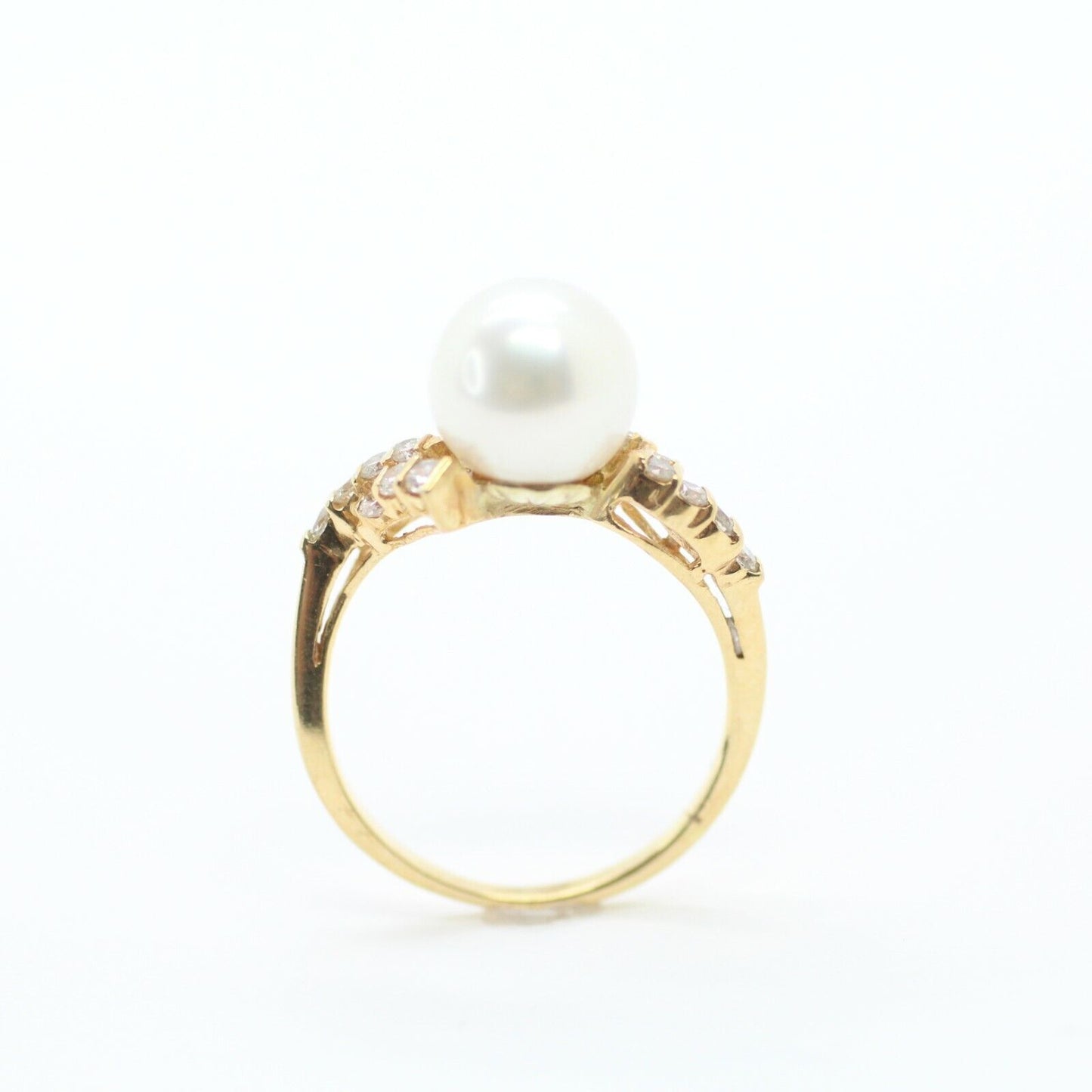 Pearl and Diamonds Engagement Ring in 14k Yellow Gold 7us