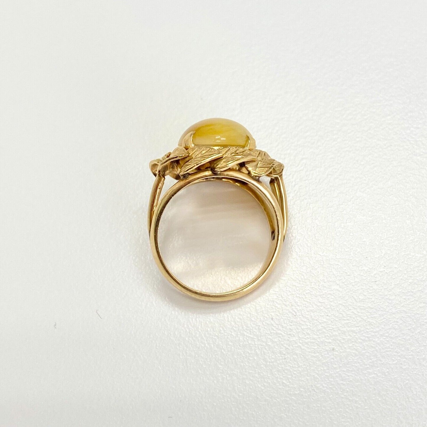 18k Yellow Gold Oval Tiger's Eye Ring