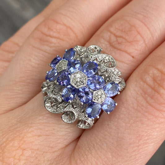 14k White Gold Diamond & Tanzanite Flower Coctail Ring